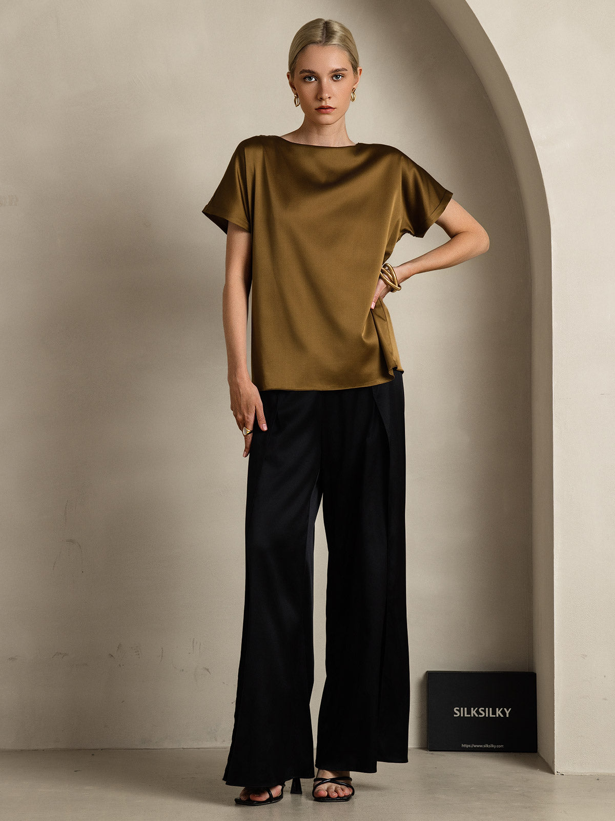 19Momme Women's Silk Short Sleeve Boat Neck T-Shirt