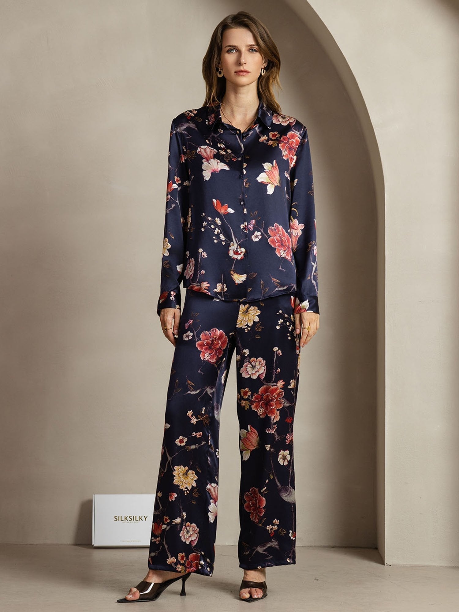 19Momme Women's Silk Navy Floral Print Button-Up Shirt & Wide-Leg Pants Set